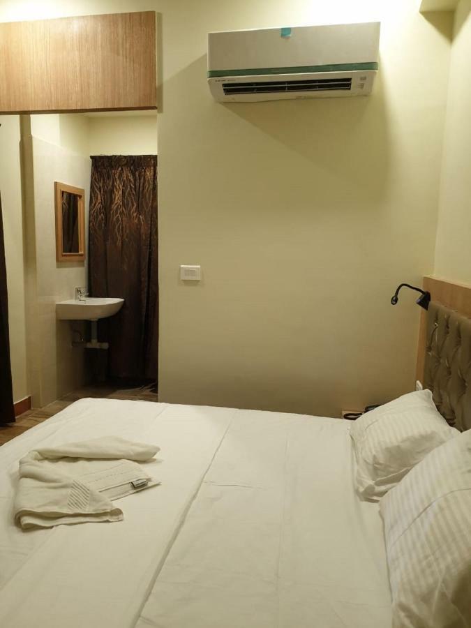 Amutham Residency Tiruchirappalli Exterior foto