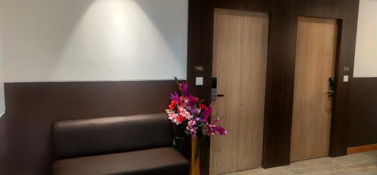 Amutham Residency Tiruchirappalli Exterior foto